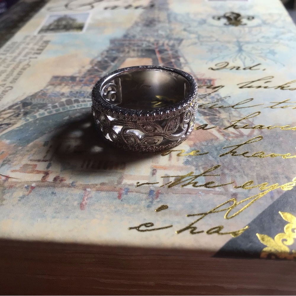 Neil Lane diamond ring - Picture 2 of 5